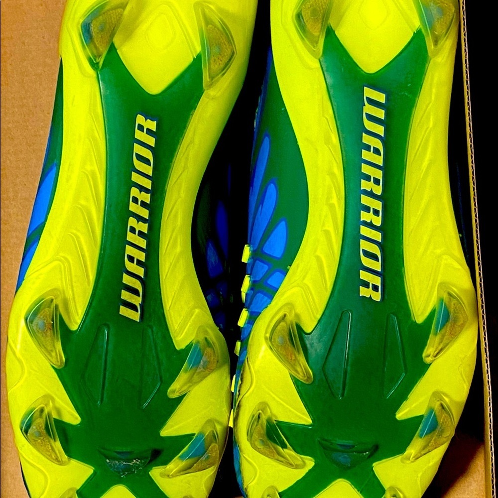 Rare find!  Warrior Soccer Cleats - Skreams, Men’s Size 8
